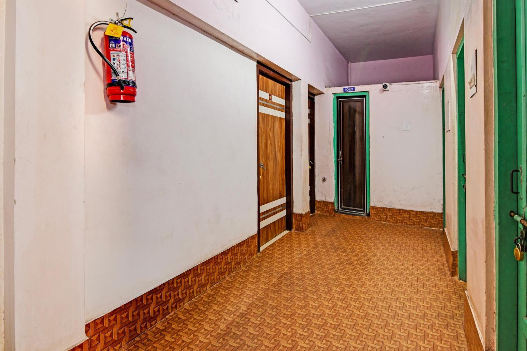 Hotel O Mahalaxmi Lodge Urāli 外观 照片